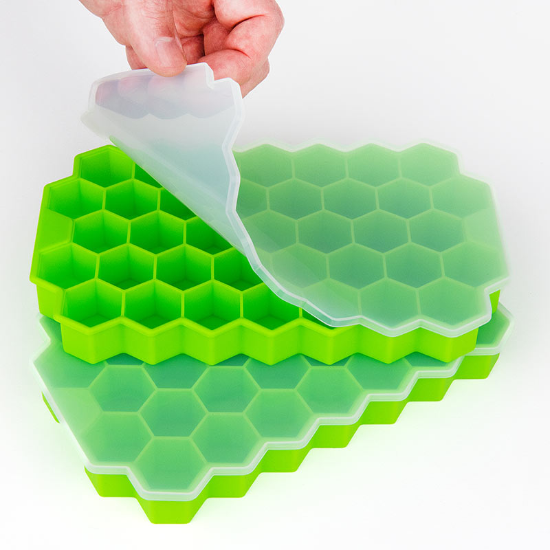 Amazon product photography in Manchester by Brandwin Digital - example image of ice cube trays
